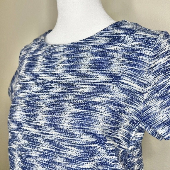 LOFT Petite Blue & White Abstract Striped Short Sleeve Knit Shift Dress Sz 2P - Picture 3 of 10